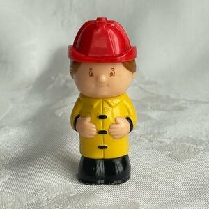 Vintage Playskool Fireman Figure 1988 Red Hat Yellow Jacket Pretend Play RARE